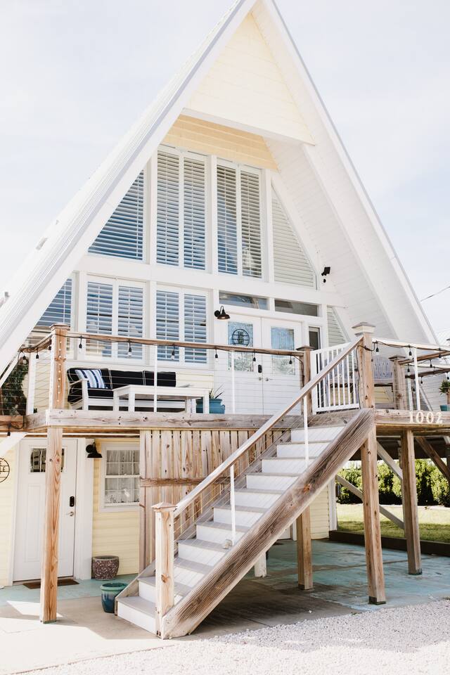 A-Frame | 3 Min Walk to beach | Boardwalk | Pets