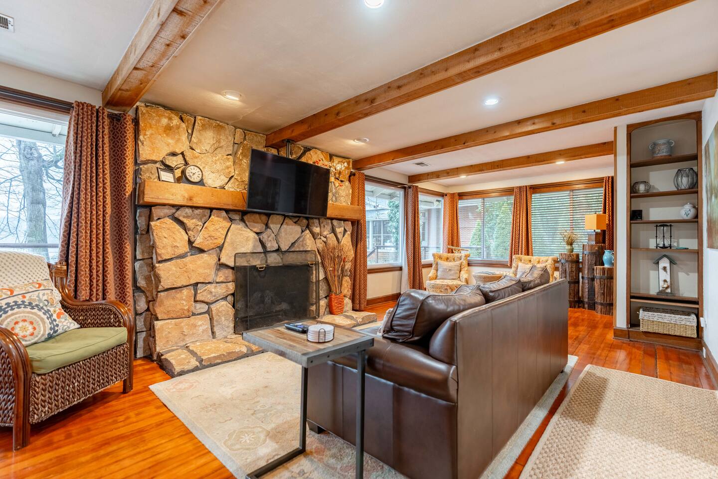 Portage Lakes, Lakefront, Private Dock, Grill