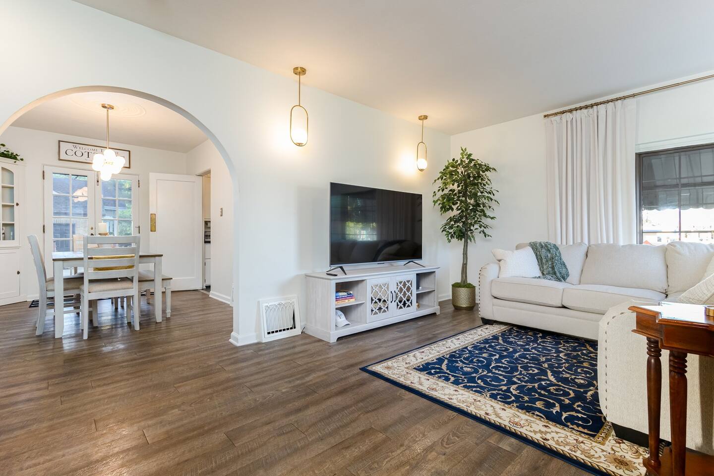 Clover Cottage | 1 mile to ND | Cozy Getaway