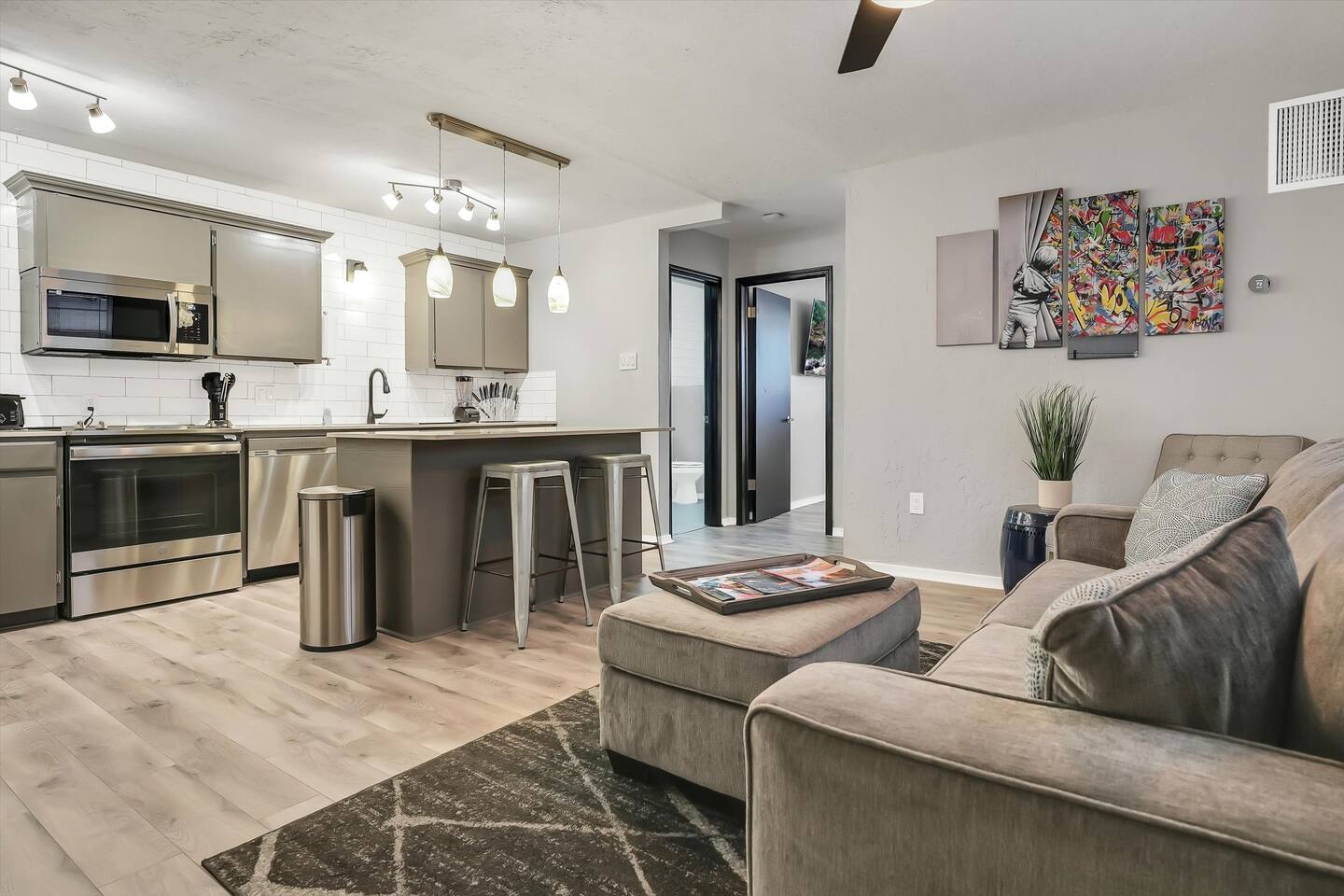 Beautiful Contemporary Suite #12