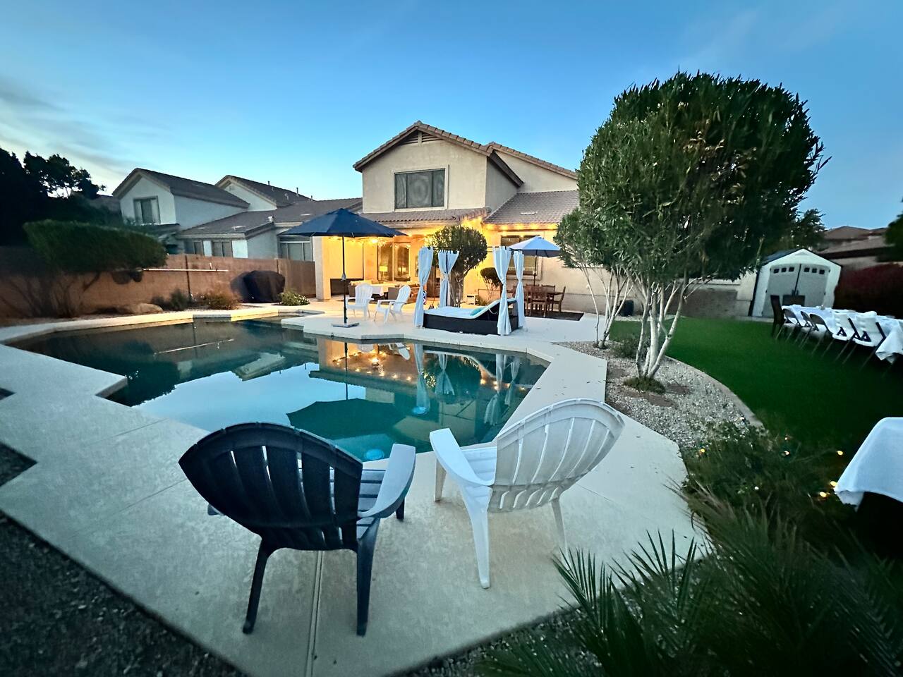 Desert Oasis 4BD 3BA, Lux Resort Pool in Mesa, AZ