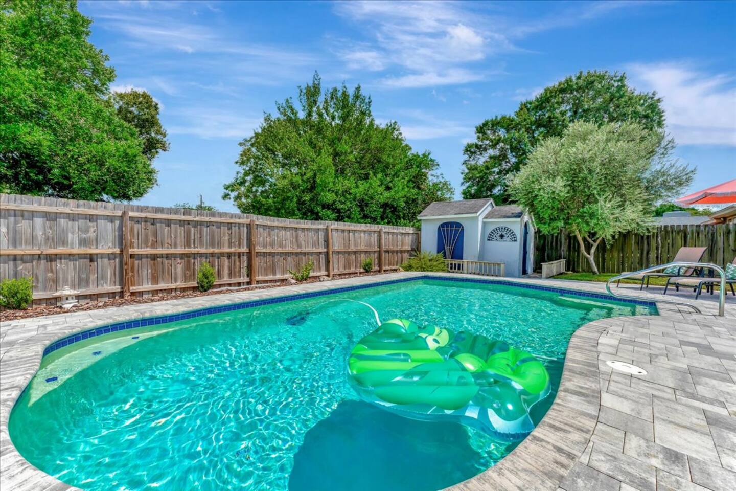 Amazing! Coastal Home+ Heated POOL+Near Beach