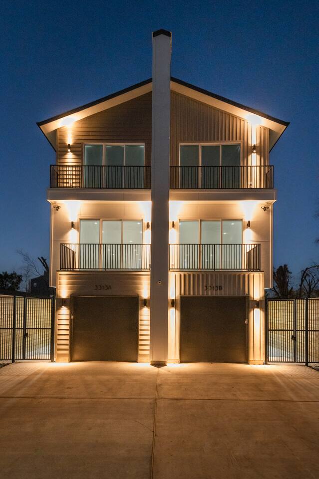 Downtown Cityscape | Sleeps 20 | Luxe 6 BD