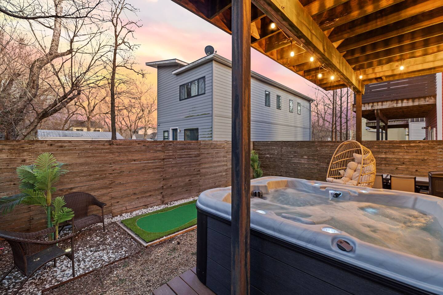 NWA Retreats: 3 Story Downtown Fayetteville Stay | Balcony + Hot Tub