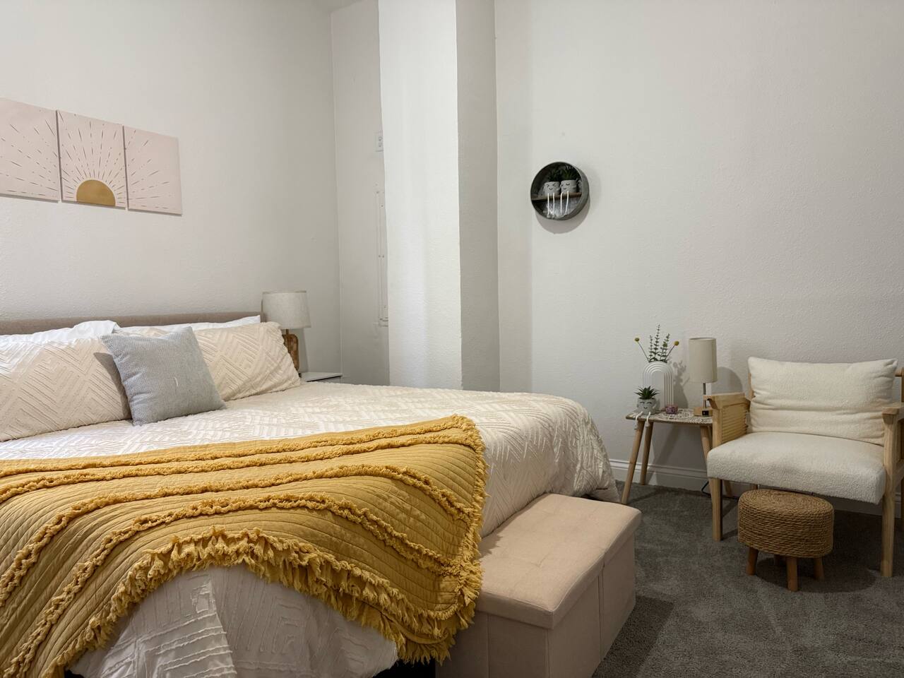 Monthly Stays: King Bed w/ Shared Bath