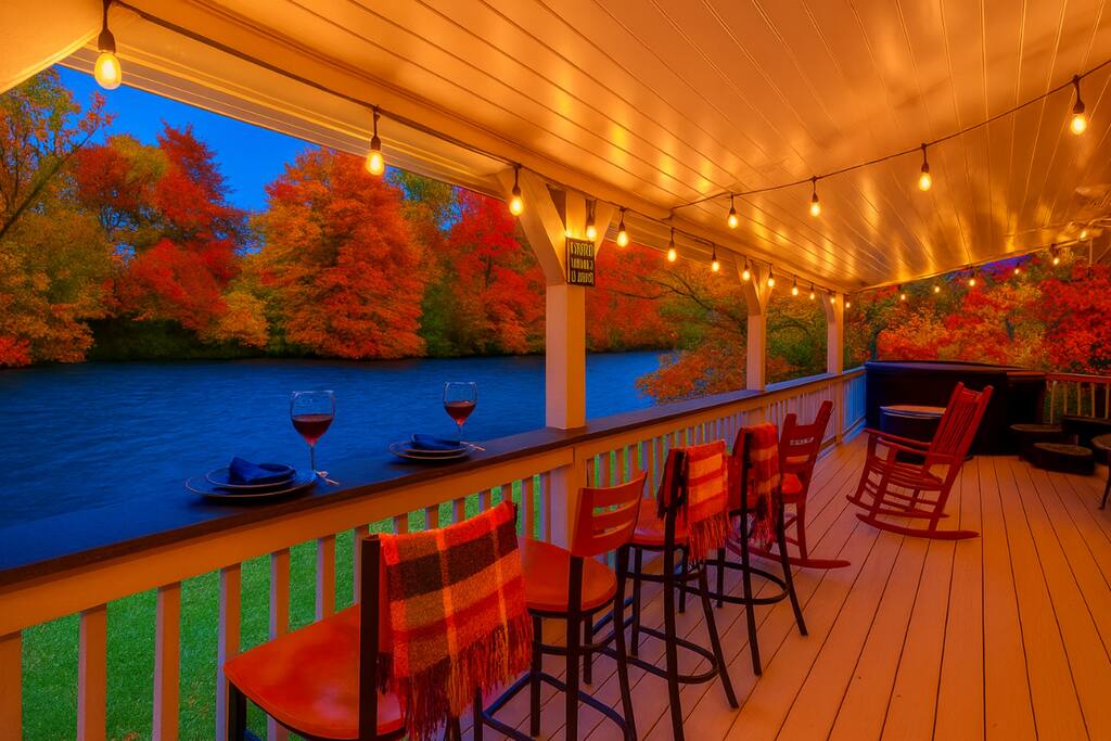 River front/ Fire pit/Deck Dining/Arcade/Fishing