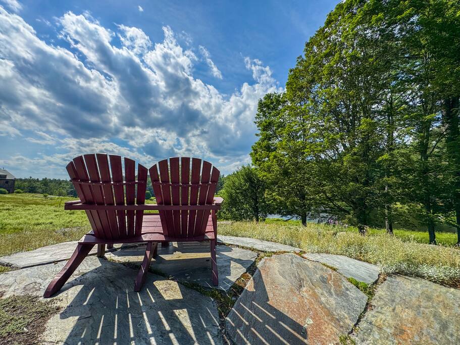 NEW- Designer Home- Escape to NH- Scenic Landscape