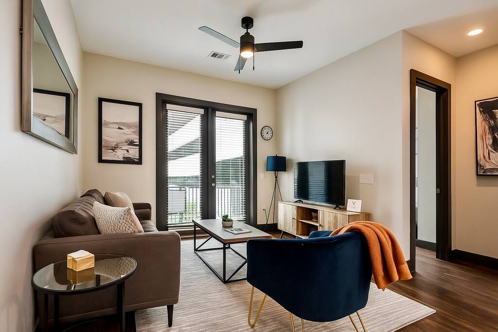 Stylish 2BR 2BA close to UT | Roommate Style plan