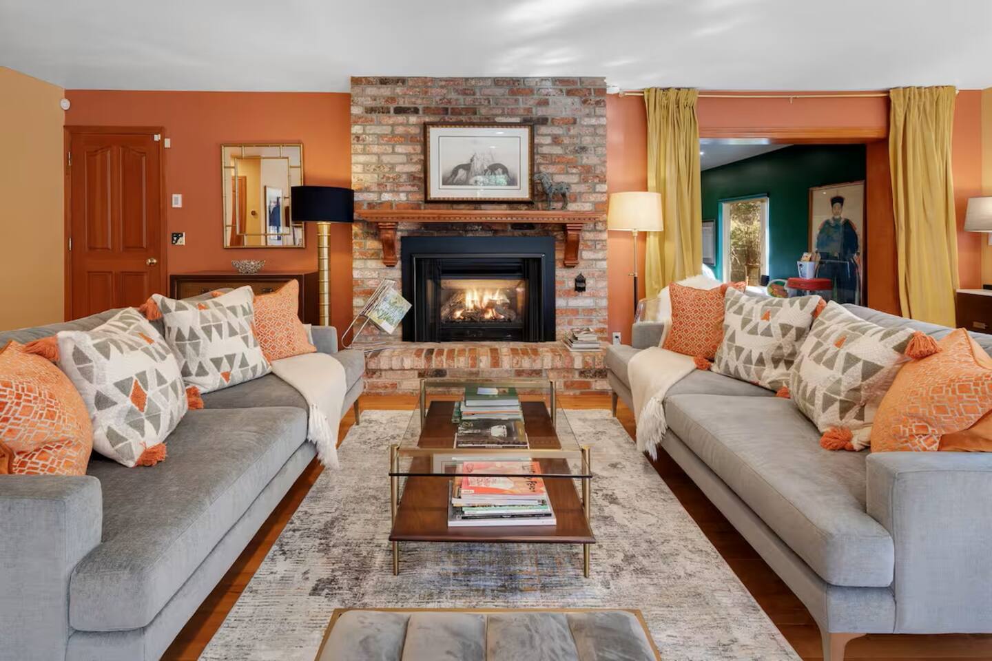Get together in front of the fireplace for warm conversations and unforgettable memories.