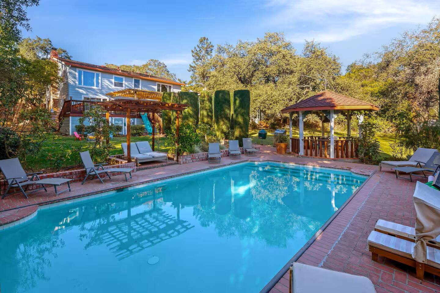 Lounge under the sun and challenge your group to a friendly swimming race!