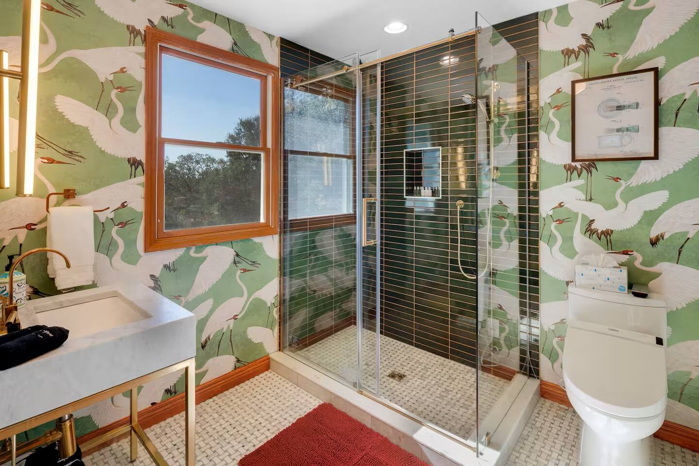 Wake up refreshed and step right into your private en-suite—luxury and convenience combined.