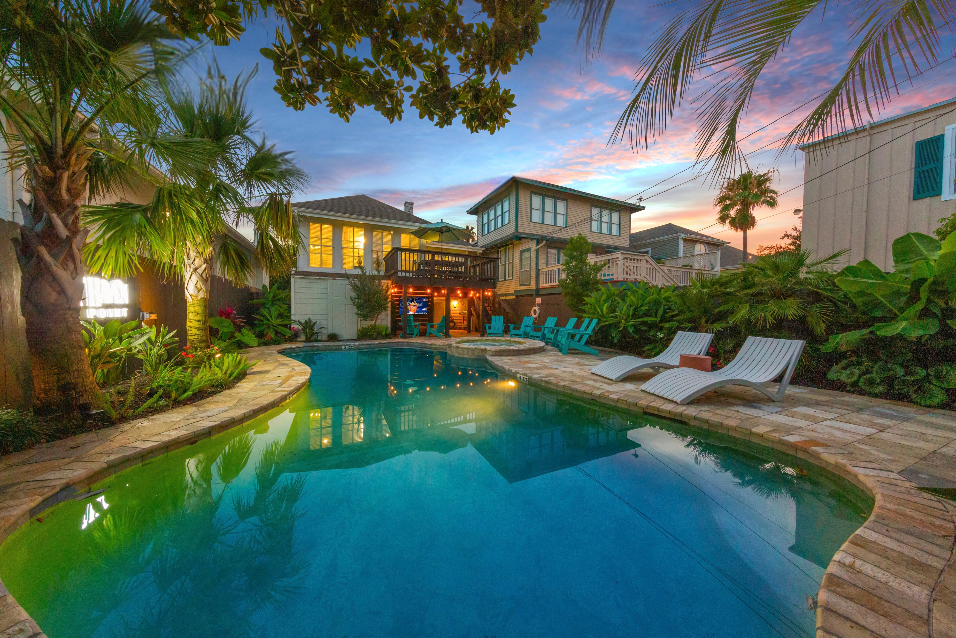 PIER POINT: Heated Pool & Spa | Walk to Beach & Pleasure Pier
