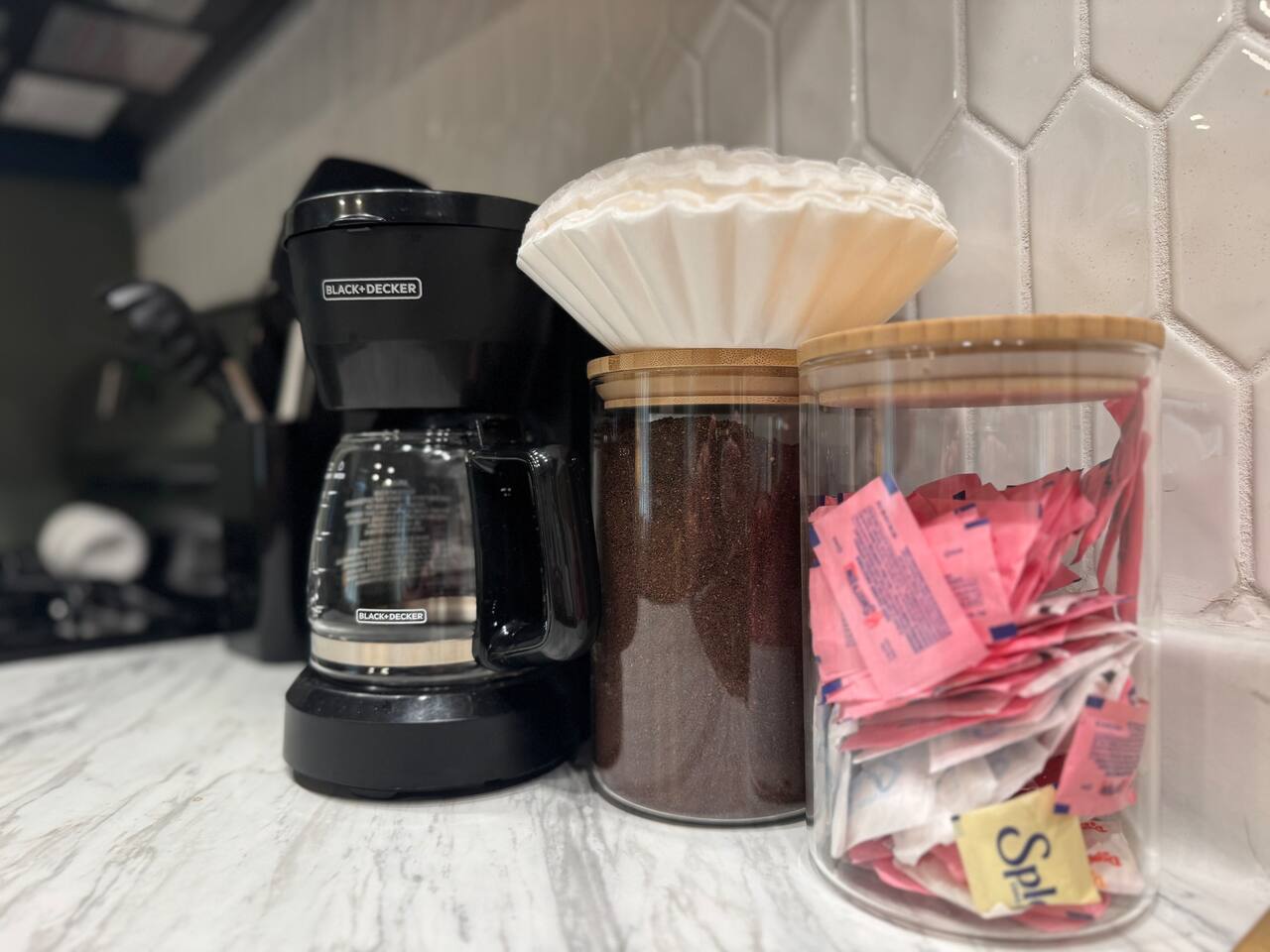 Chandler D | KING 1BD/1BA Apt near Downtown