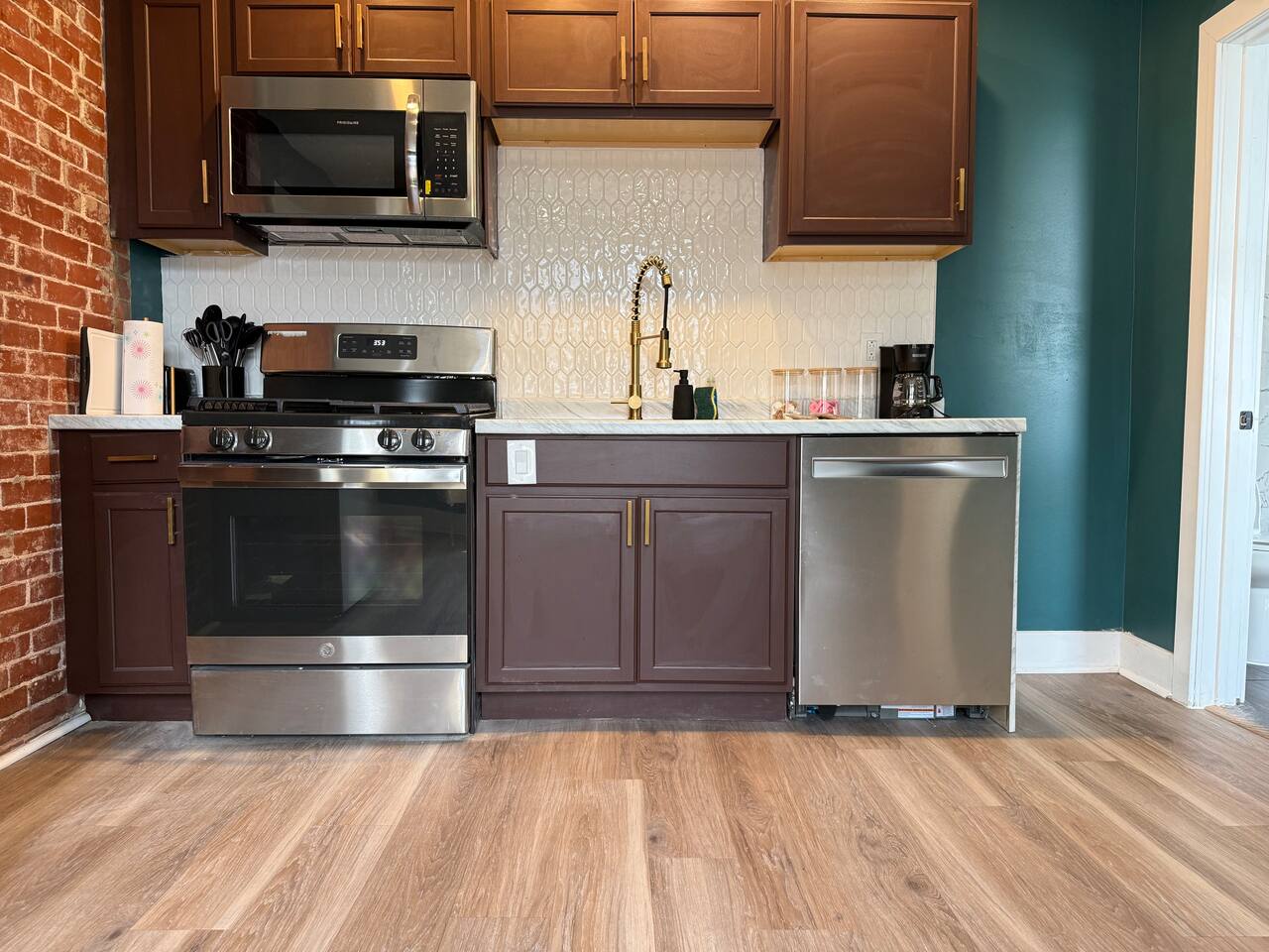 Chandler F | KING 1BD/1BA Apt near Downtown