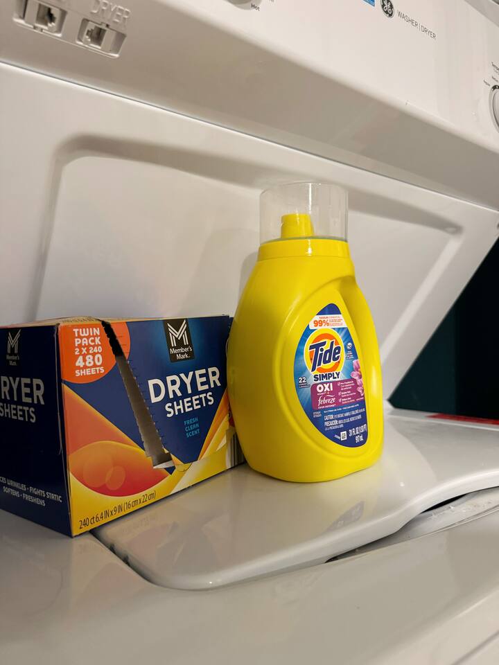 Chandler F | KING 1BD/1BA Apt near Downtown