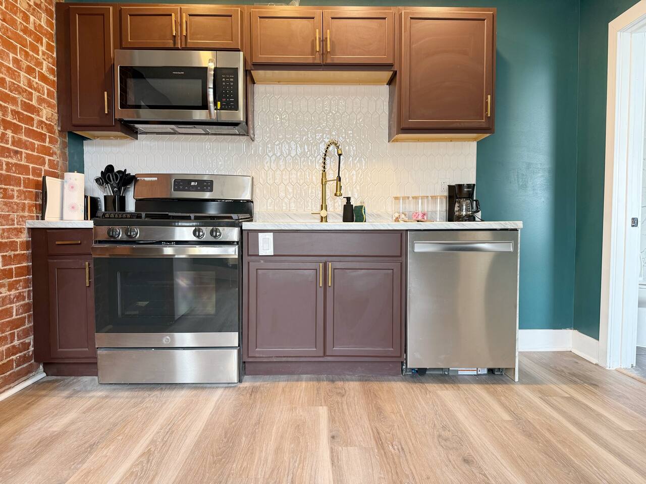 Chandler F | KING 1BD/1BA Apt near Downtown photo 5