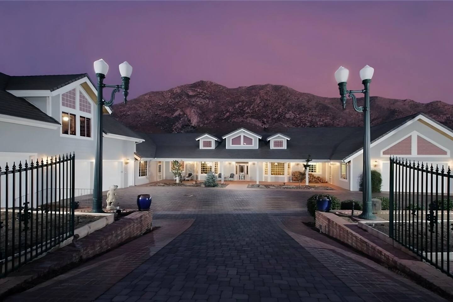 Sirretta Serenity/ PrivateRiverfront/ sleeps 15