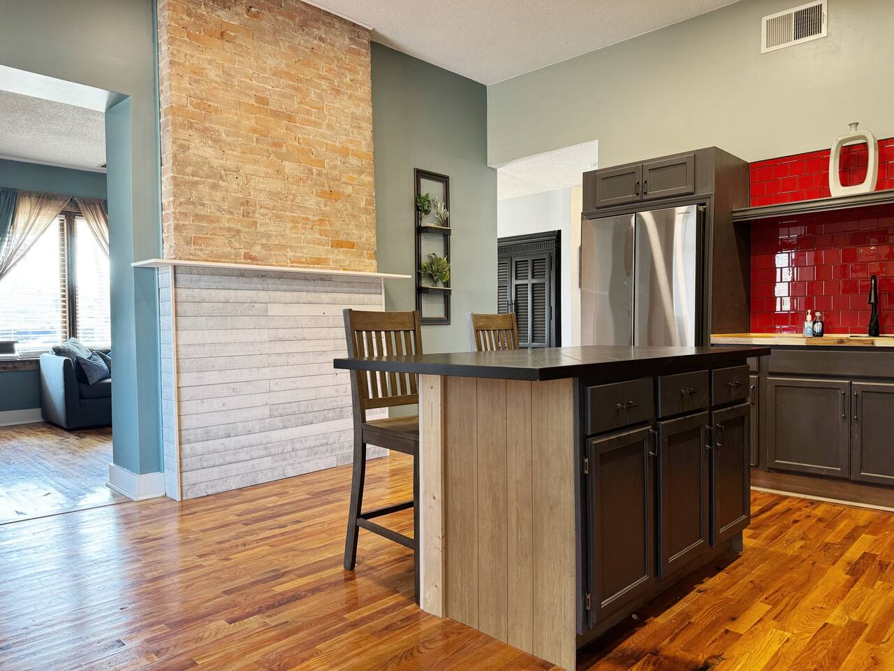 Haynie's Home | 2BD/1BA Stylish Apt in Home