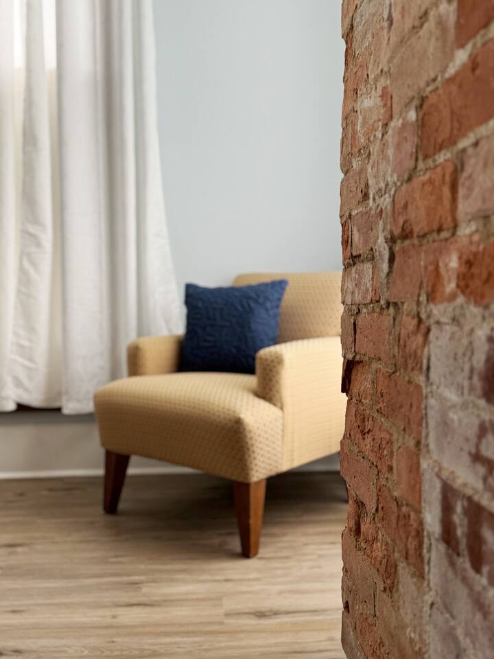 Haynie's Home | 2BD/1BA Stylish Apt in Home photo 5