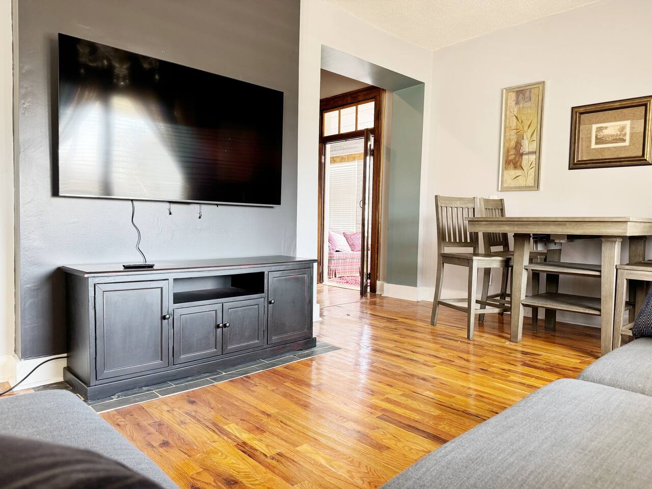 Haynie's Home | 2BD/1BA Stylish Apt in Home photo 2