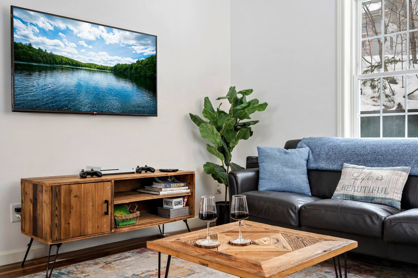 Lakefront, Dock, Kayaks, & SUPs-Windham Wind Down