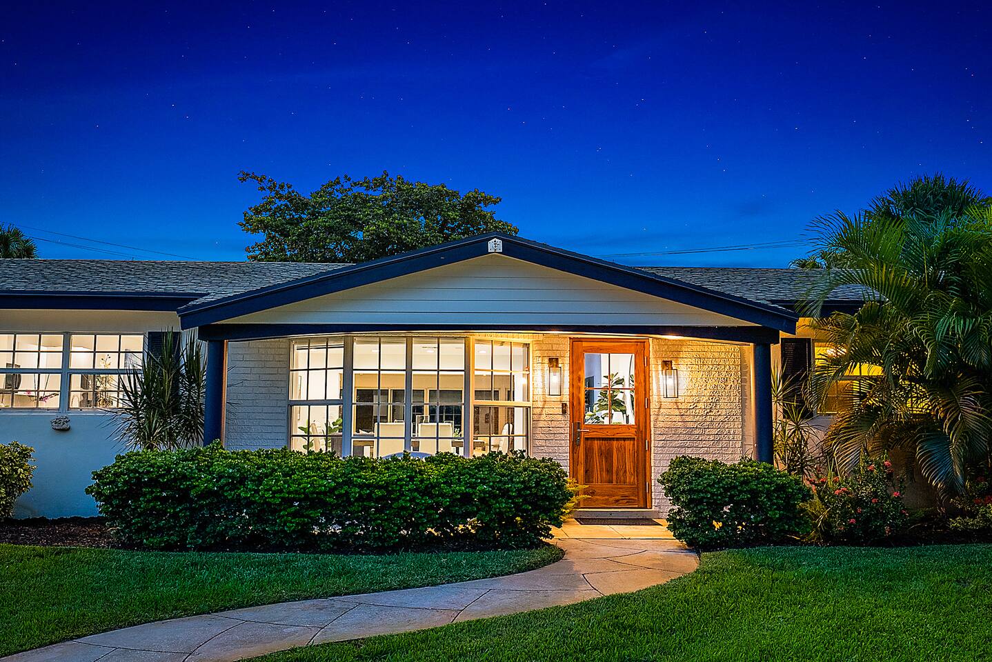 Fully Remodeled, Huge Backyard, Pet-Friendly, Pool — photo 1