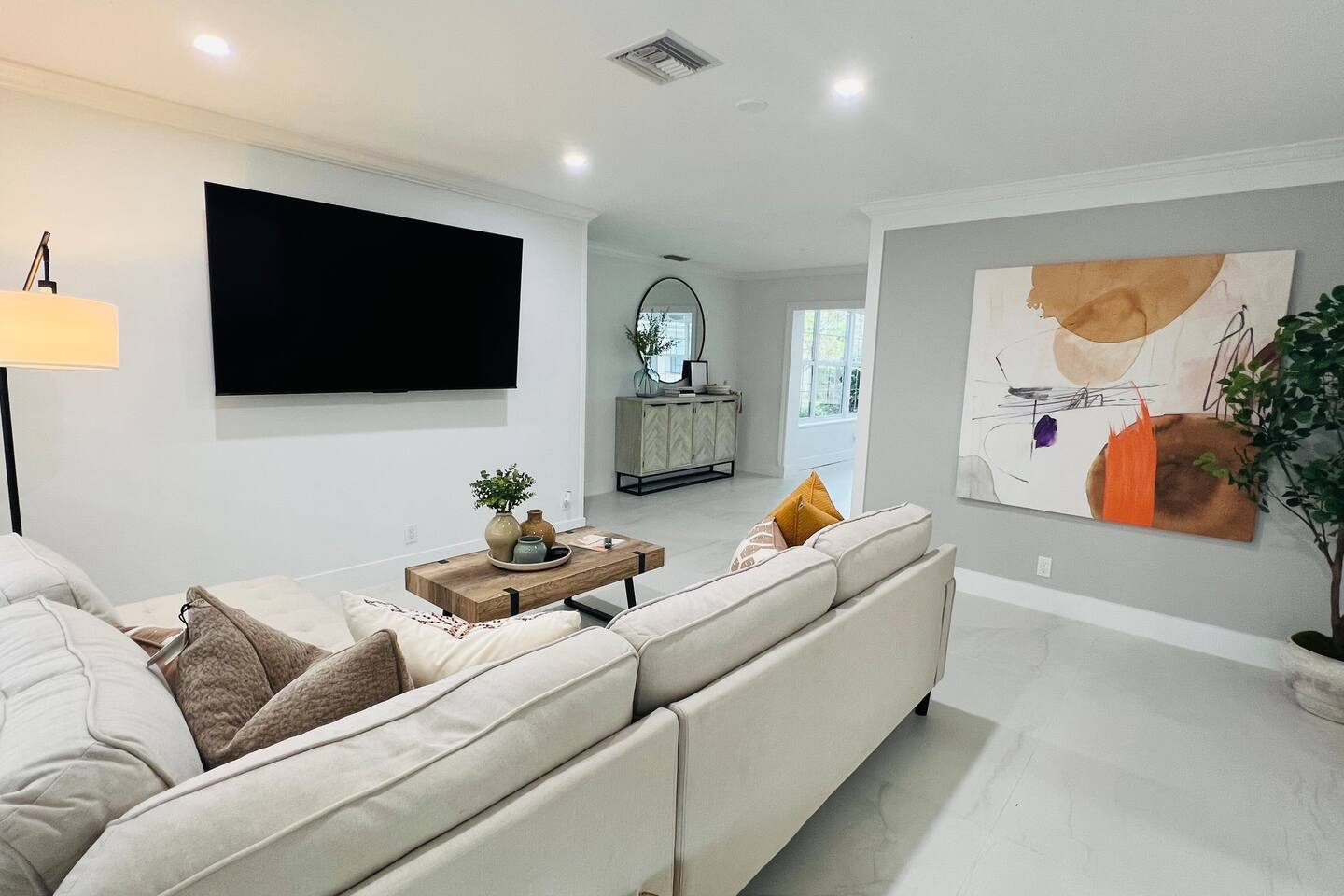 Remodeled Palm Haven Escape, Movie Room, Backyard — photo 1