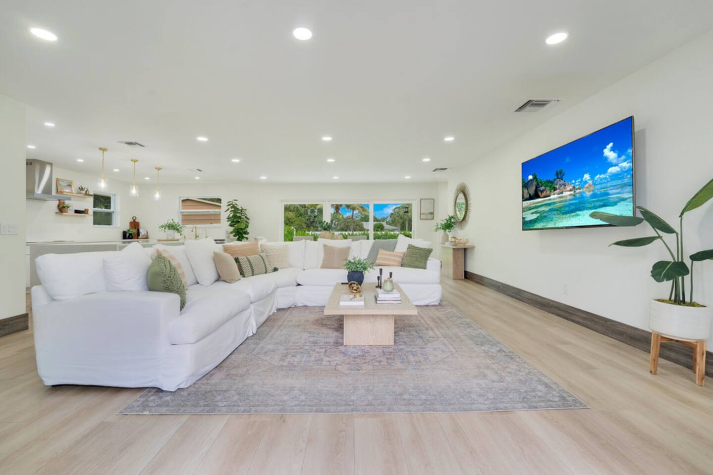 Coastal Bliss Retreat l Big Backyard — photo 1