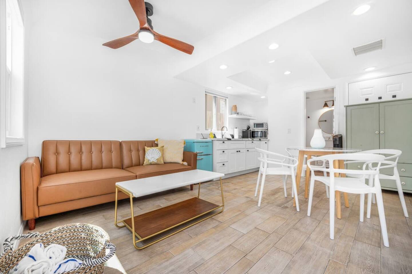 Steps to Beach! Private Studio & Entrance