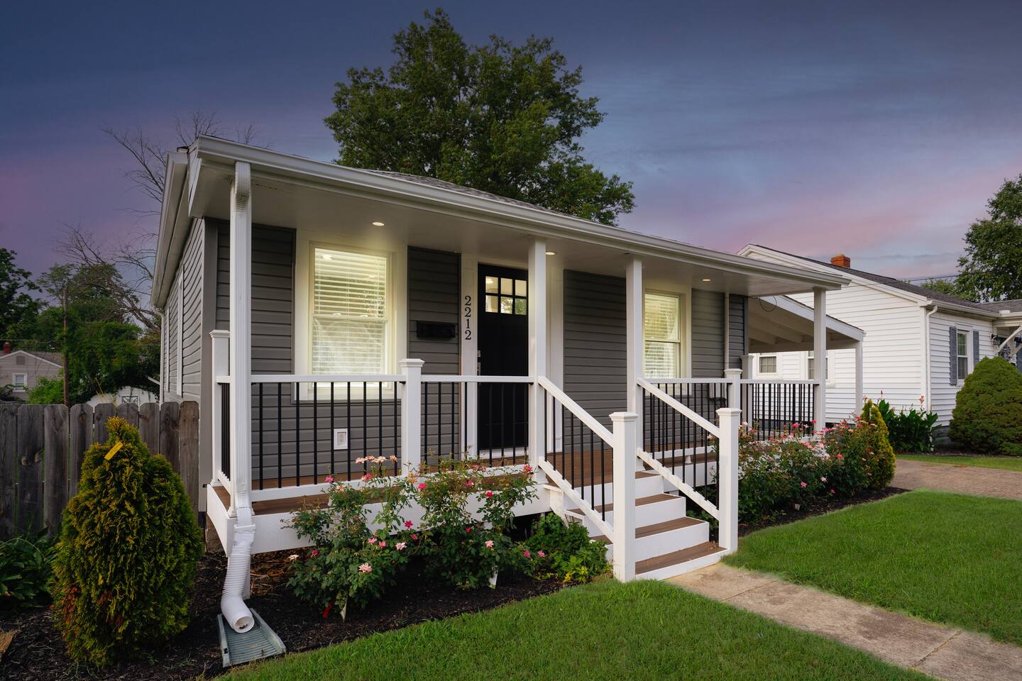 Modern 3BR Downtown Home Near EVV Airport w/ Yard