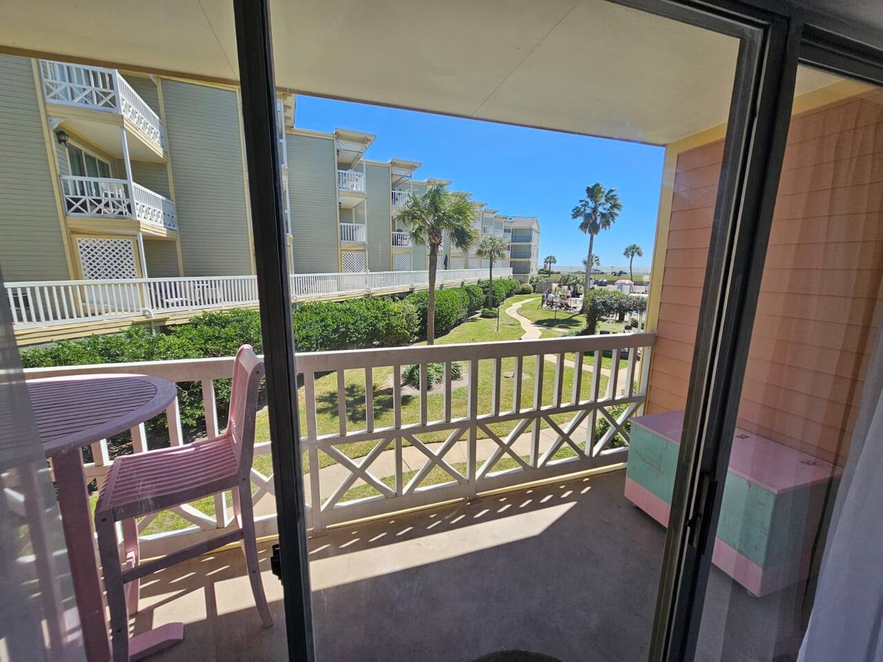 Ocean & Pool view| HotTub | 2 Pools | Gym | Tennis