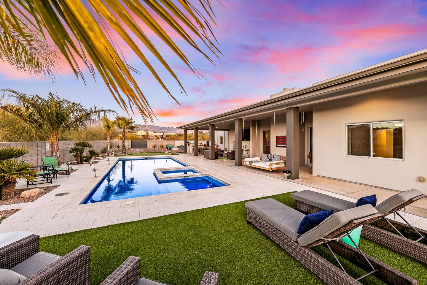 Amazing Modern Home Large Pool