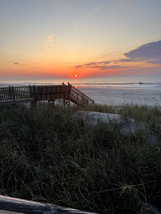 Almost Heaven Oceanfront Unit D – 3BR/3BA