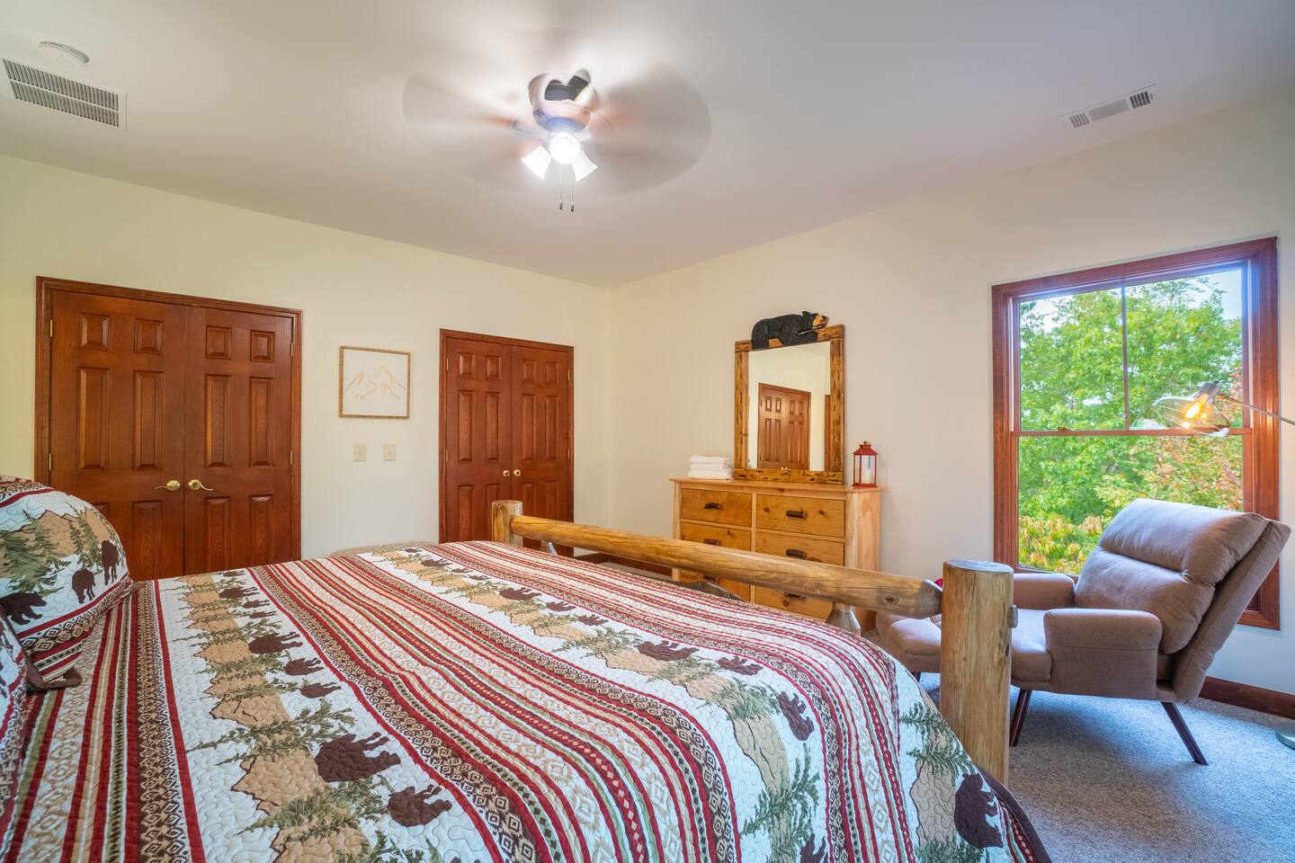 King Bed - Bear Room