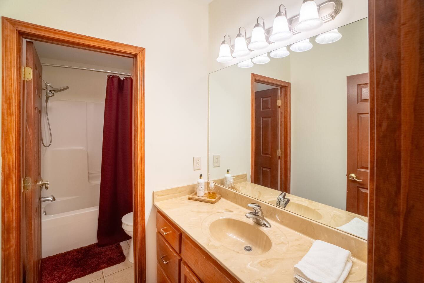 Full bathroom