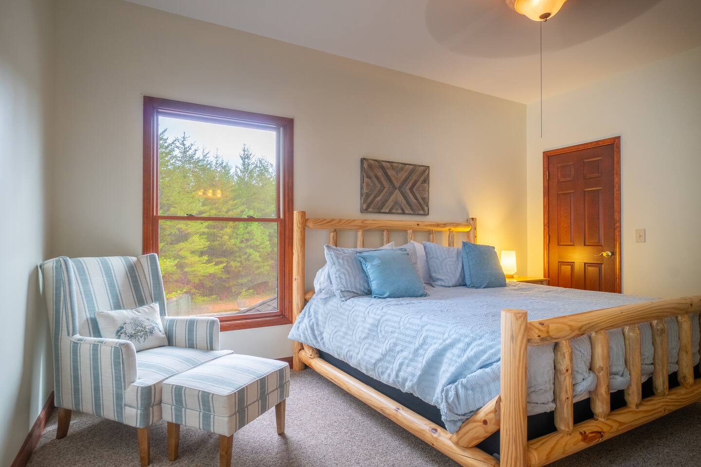 King Bed - Blue Room