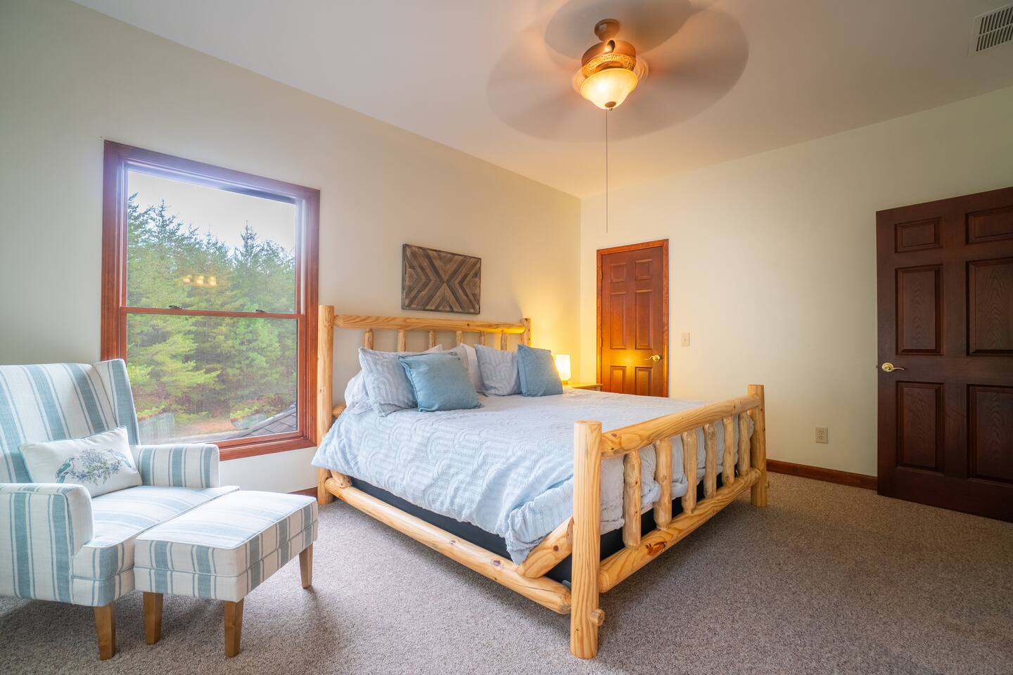 King Bed - Blue Room