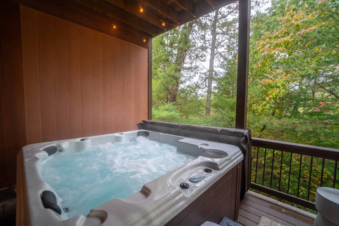 Hot tub on the bottom patio