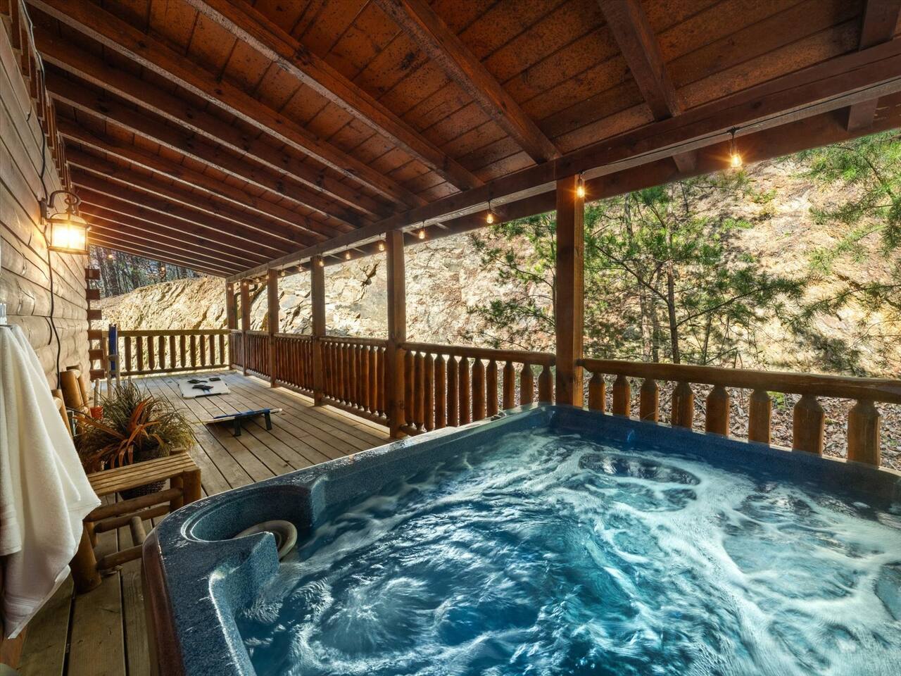 Hot Tub - Mins to Dollywood - Games - Pet Friendly