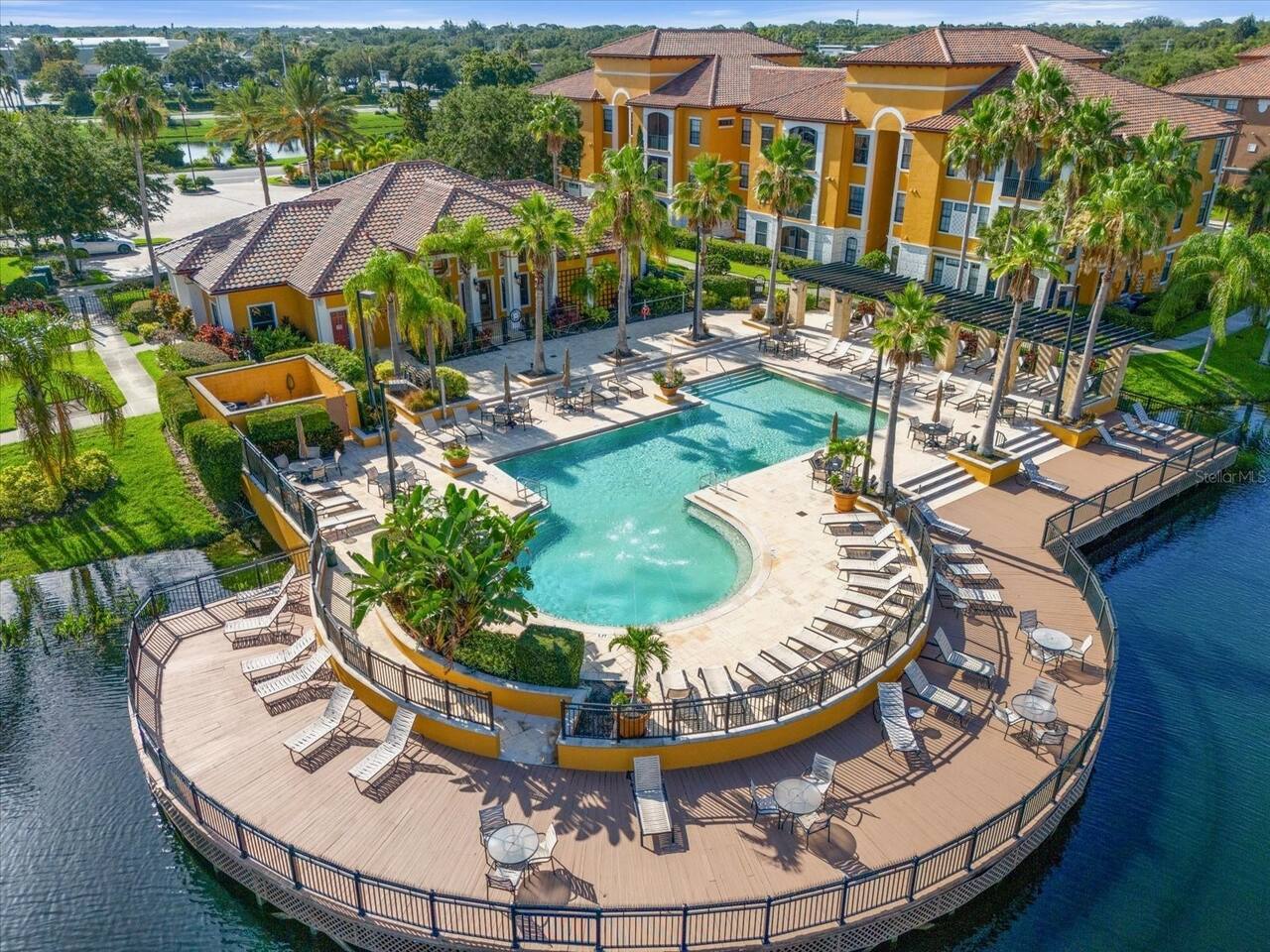 2BR Sarasota Condo | Steps to Pool & Clubhouse