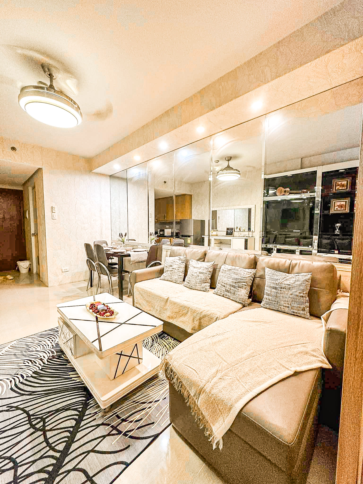 Air Condo Pool View Escape Cozy 1BR w Sofa Bed