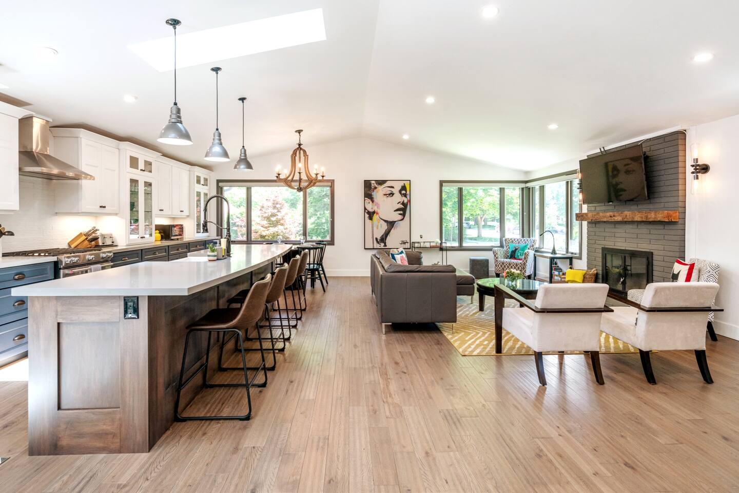 Single Level Top 1% 2 Bdrm w/ Ensuites in Old Town