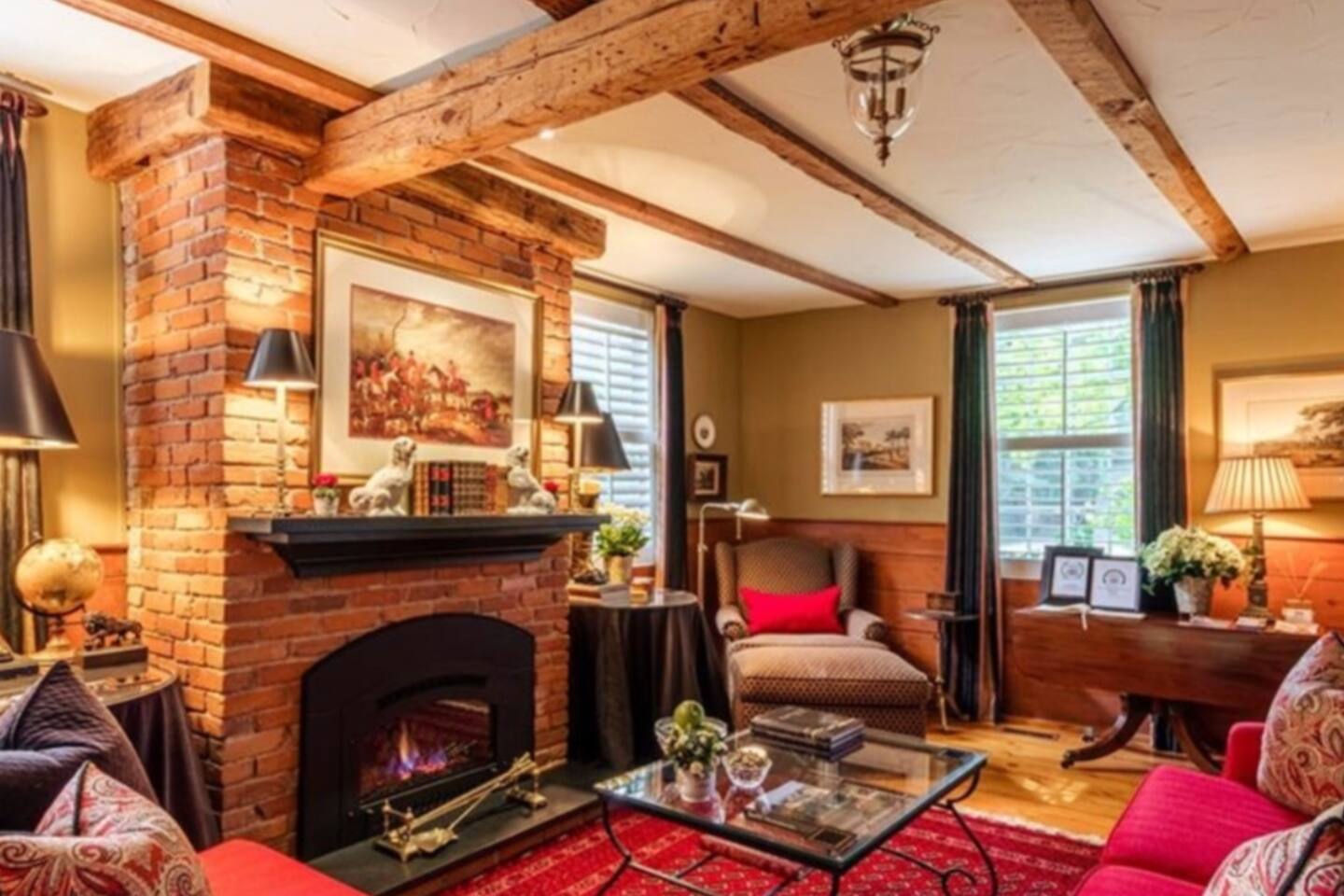 Historic Spacious 3 Bdrm, 3 Bath in Old Town NOTL