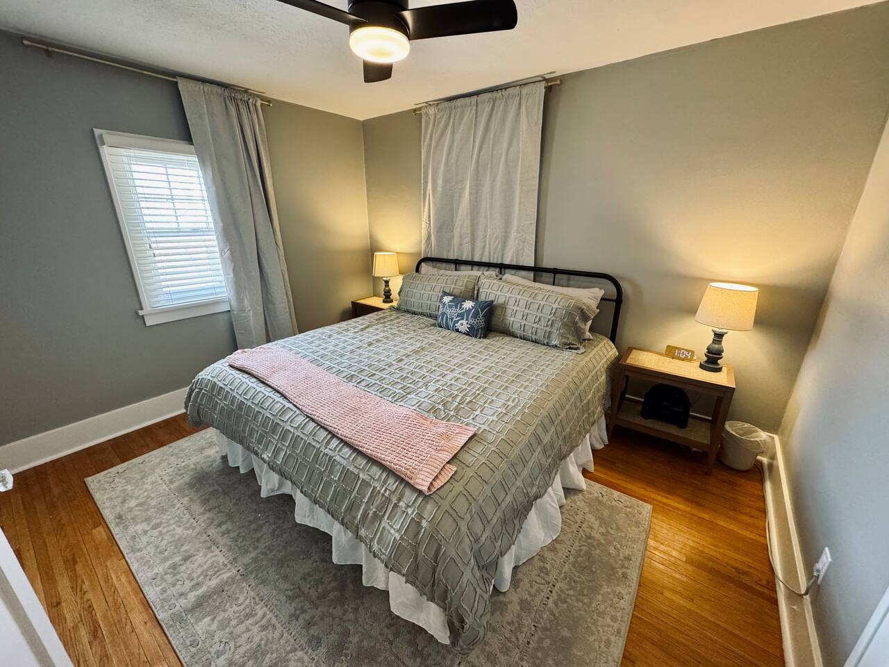 Stylish City Escape | 3bed/1 ba