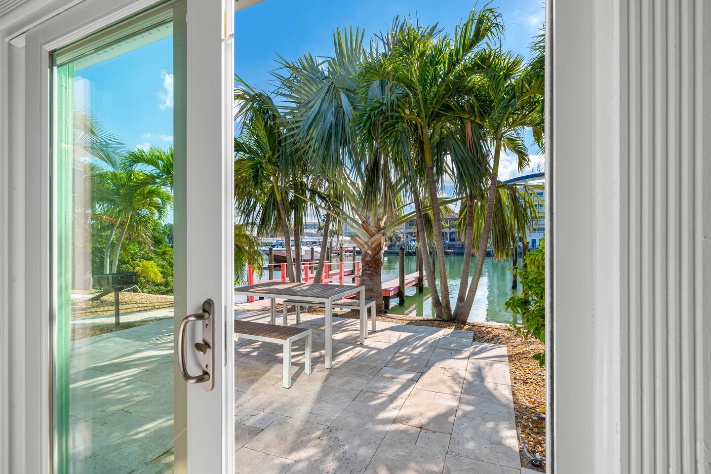 Seaside serenity~3 min to beach