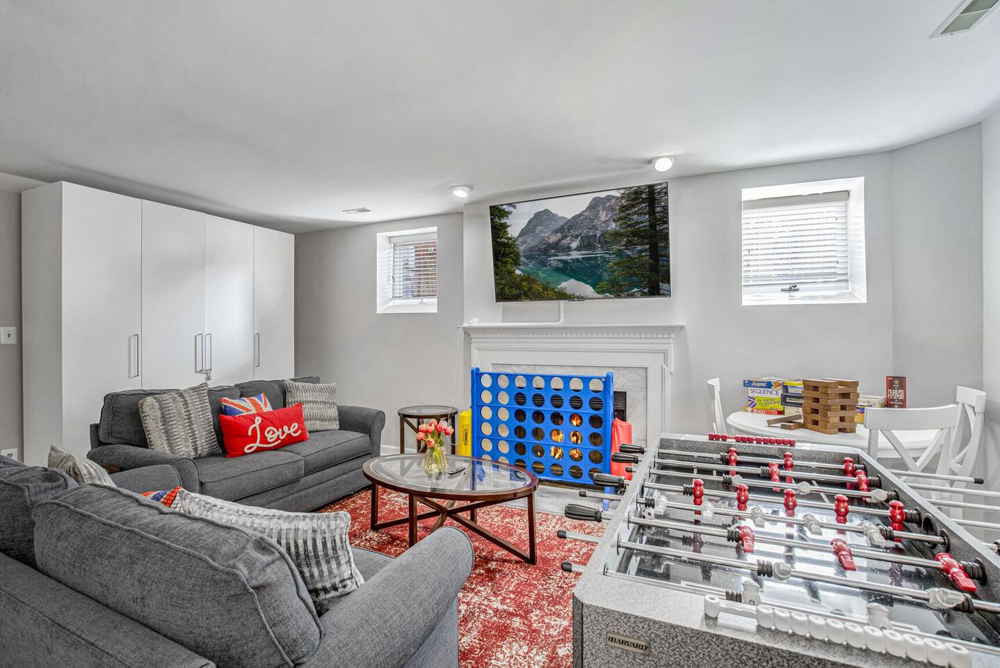 Old Twn|Slp 12| Walk to Metro|Parking