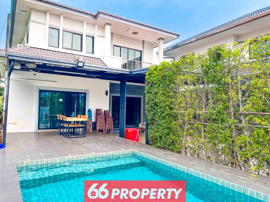 4 Bedroom Pool House near City
