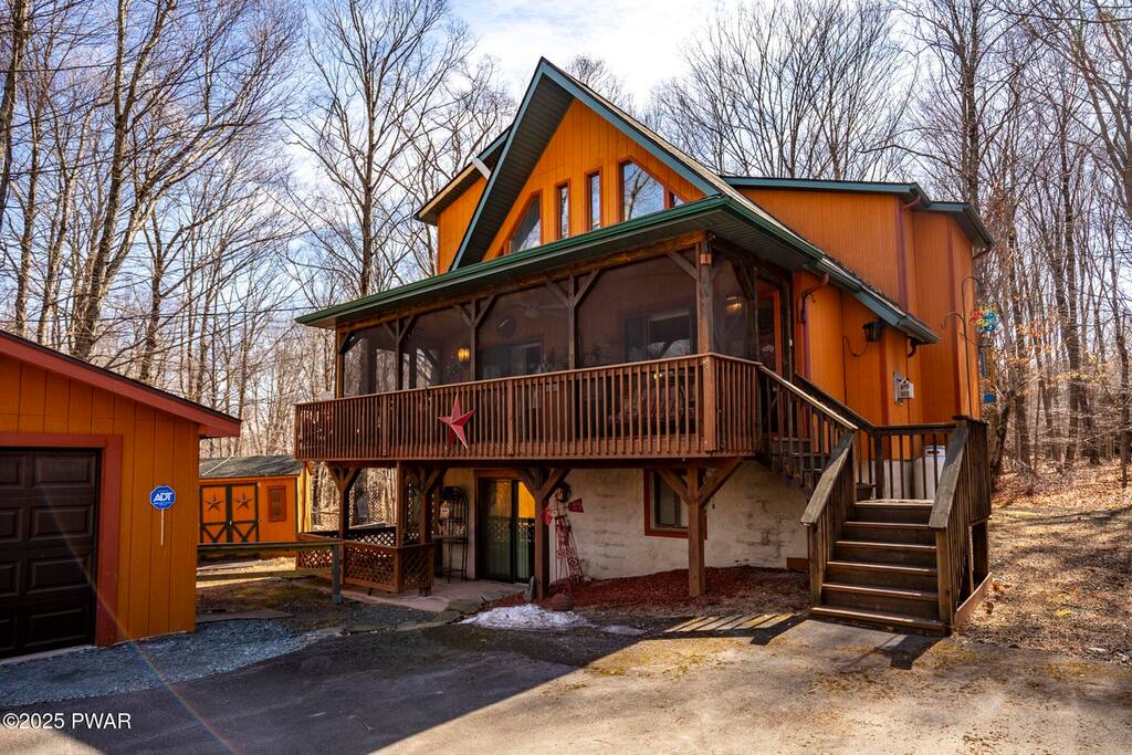 Chalet 3-bed/2-bath, cozy/modern