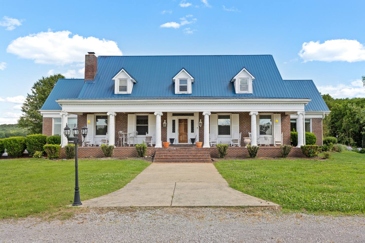 Genesis Country Estate / Nana's Suite