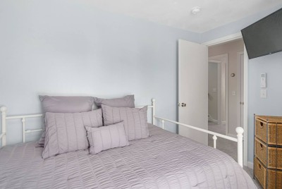 #5 Bedroom with TV and Dresser (Full)